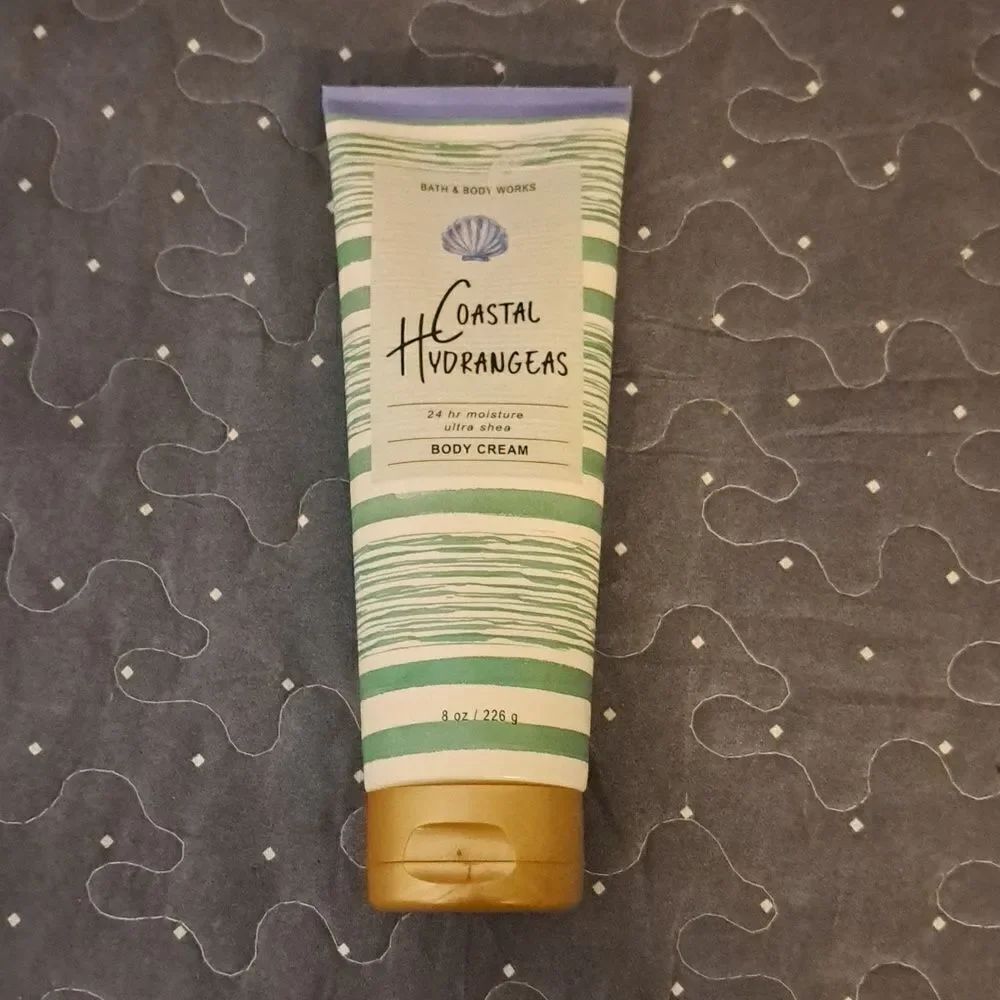 Bath & Body Works Coastal Hydrangeas body cream